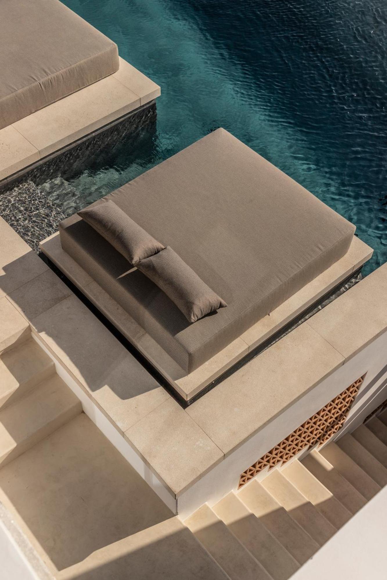 The Skyvilla Mykonos - A Landmark Property With Breathtaking Views Of The Psarou Bay Mykonos Town Экстерьер фото
